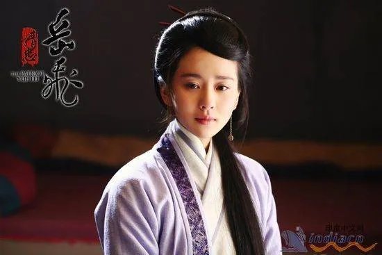 精忠岳飞中刘诗诗在第几集出现啊?