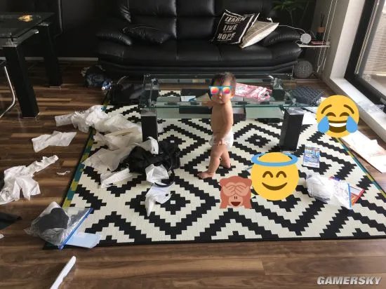 血压上来了 网友晒被熊孩子毁掉的笔记本电脑