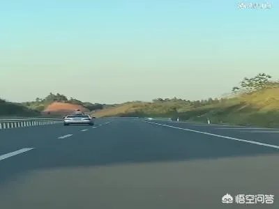 有人说被限高杠撞死的少年怪不得任何人，只能怪自己家长，你怎么看？