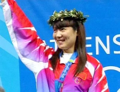 历届奥运会中国第一金获得者是谁？