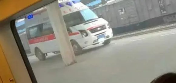 四川动车为什么突然停车