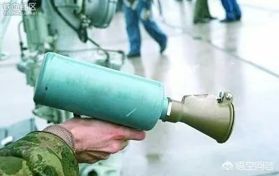 苏-32战斗轰炸机和苏-34战斗轰炸机有什么区别？