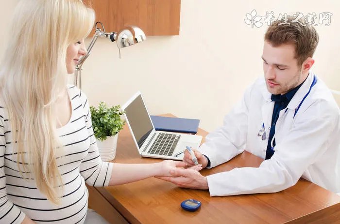 办公室颈部瑜伽怎么做