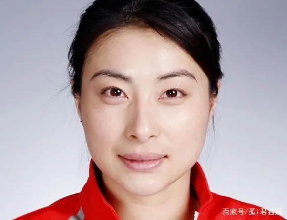 霍启刚是真豪门,但低调的郭晶晶更“壕气”!很少露面的她为何突然出现?