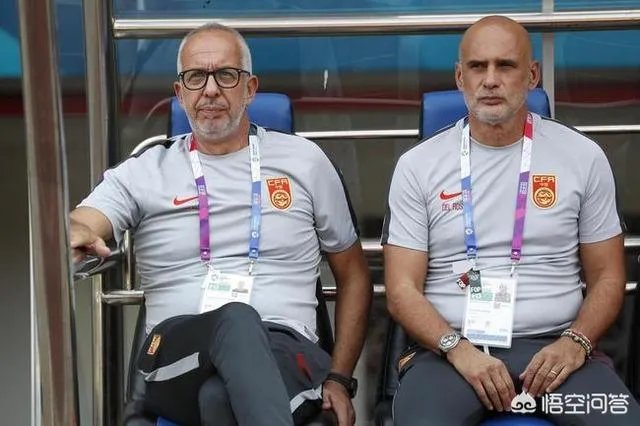 亚运会国足惜败沙特，有球迷说输球责任全在教练，球员们尽力了，你怎么看？