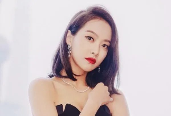 黄轩和宋茜终止与HM合作，这是否体现了他们的爱国情怀？