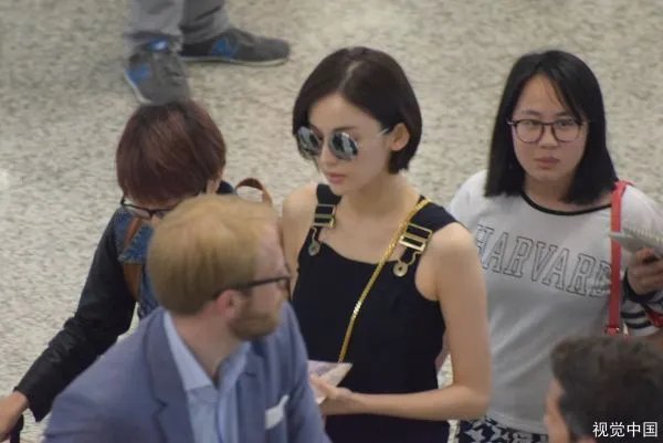 刘诗诗侧颜超美，你还知道哪些五官比较精致的女明星？