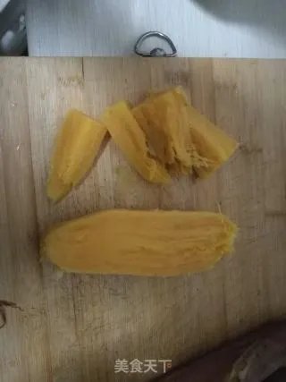 听听“我和我的家乡”的故事，想家的时候，来点面包机版红薯干