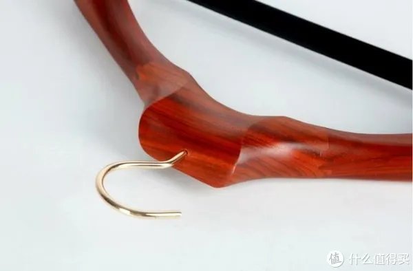 ​ 木头衣架，哪种木料好？--华恩衣架