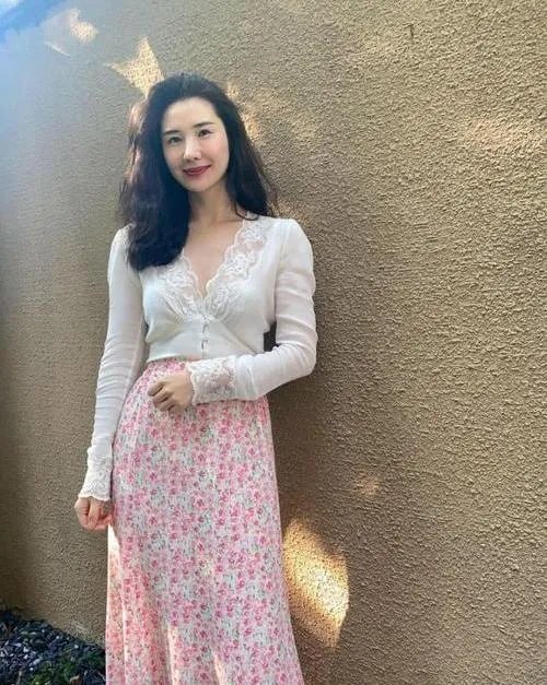 你觉得蒋凡总裁夫人和张大奕谁漂亮？为什么？