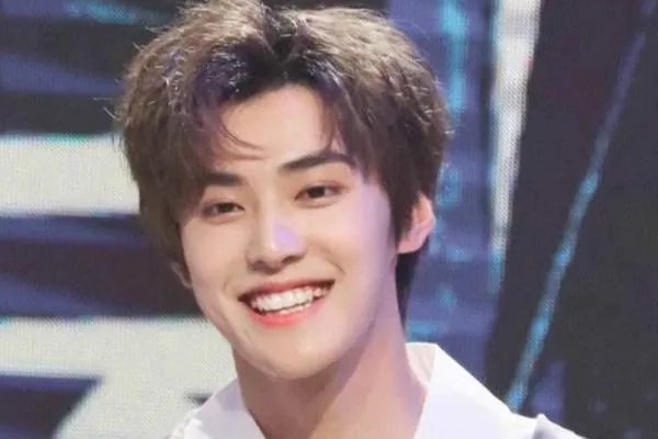 嘉羿要你寡,为何有的粉丝还在表白?