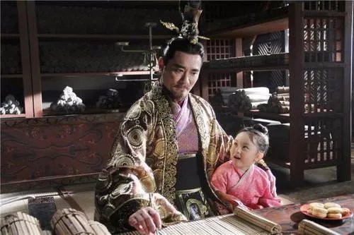 两千年前，中华大地上最尊贵的姓氏是什么，为何现今全国不到一万人？