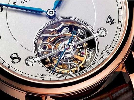 陀飞轮腕表为什么那么贵，入门级陀飞轮腕表一般什么价位？