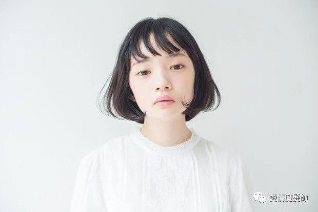 郑爽短发尴尬期