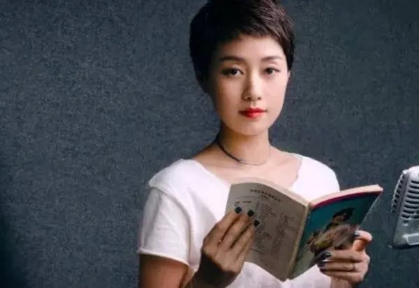 马伊琍卖力宣传，力捧小18岁的绯闻男友，难道她又要重蹈覆辙吗？