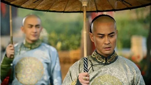 郑嘉颖在《步步惊心》中扮演的是谁？