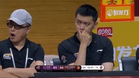 李晓旭受伤后，赵继伟怒砸地板，杨鸣眉头紧锁，为何总经理李洪庆却累到打哈欠？