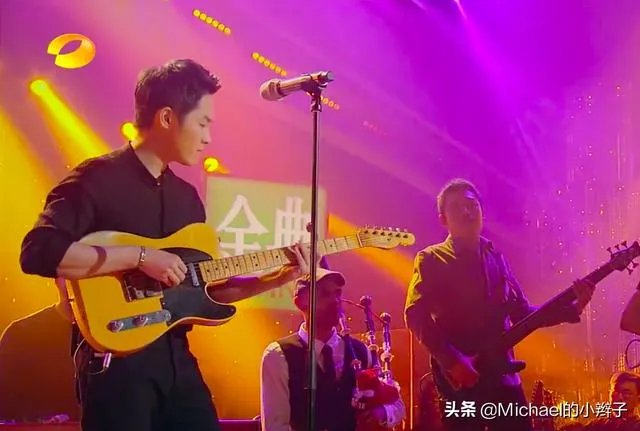 如何评价梁博的唱功和创作？