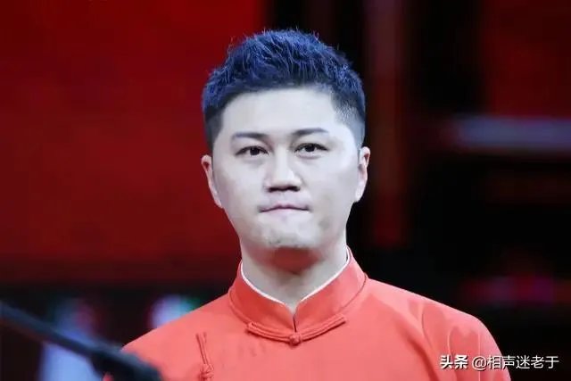 郭德纲徒弟刘九思深夜发文：感慨从艺之难，躺在功劳簿前行要感恩。你怎评价呢？