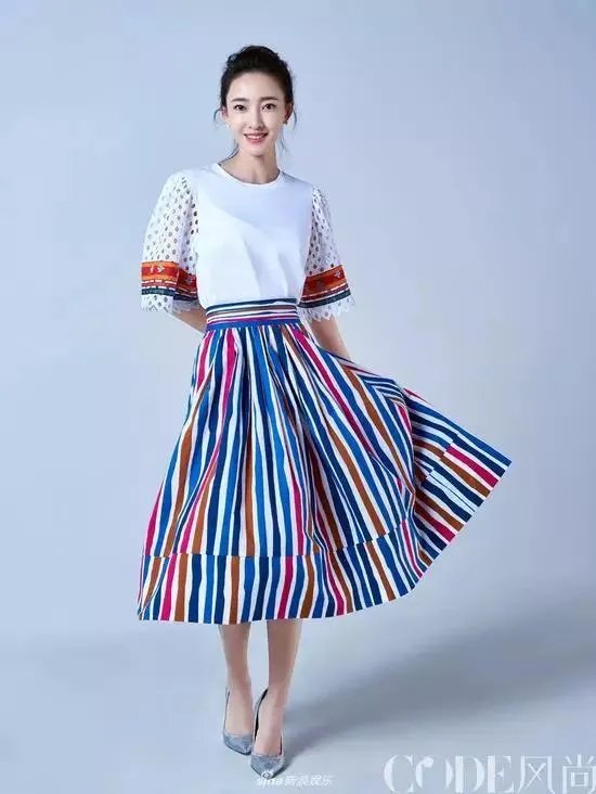 素颜女神王丽坤为什么能迷倒林更新？