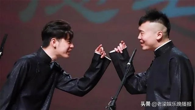 因唱小曲成“德云一哥”，不到半年反超岳云鹏，张云雷为何能火？