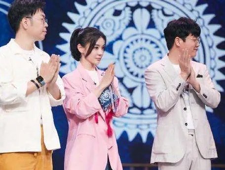 袁姗姗称:捏坏汉代文物可修复啊!文物本来就可修复,为何全网还要爆锤她?