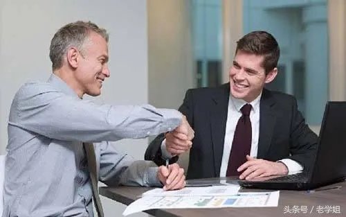 老外求职回复走红,面试中如何才能不“怂”？