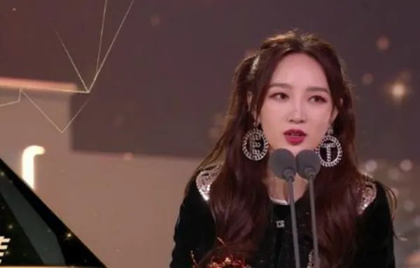 乘风破浪姐姐最后七人团名单都有谁？