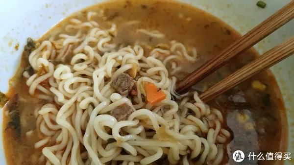 ​关于“老坛酸菜”:   统一、康师傅、大今野，还有那街那巷～