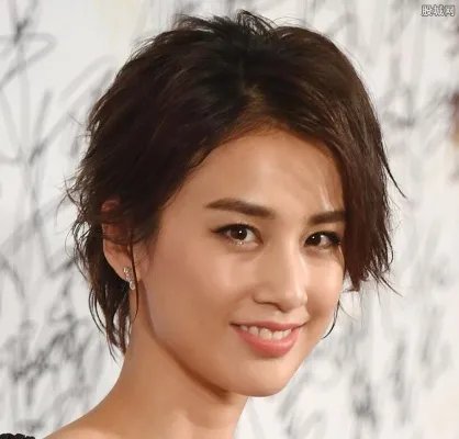 曝黄圣依封面大片 黄圣依封面大片曝光女神范十足