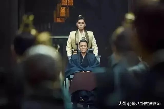 《庆余年》里范建的红衣军和萍萍的黑骑谁强谁弱？