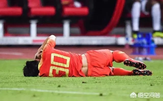 国足热身被印度逼平，鲁能两将王彤和金敬道表现不佳半场即被换下，你怎么看？