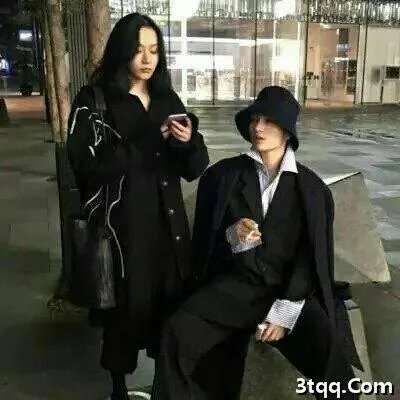 谁能帮忙找一下这个情侣头像的另一半？