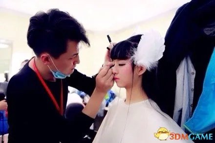 小彩旗被封新生代女神 后台照片与生活照曝光