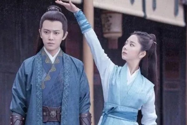 任嘉伦已经结婚了，为何网友说谭松韵跟他有料？