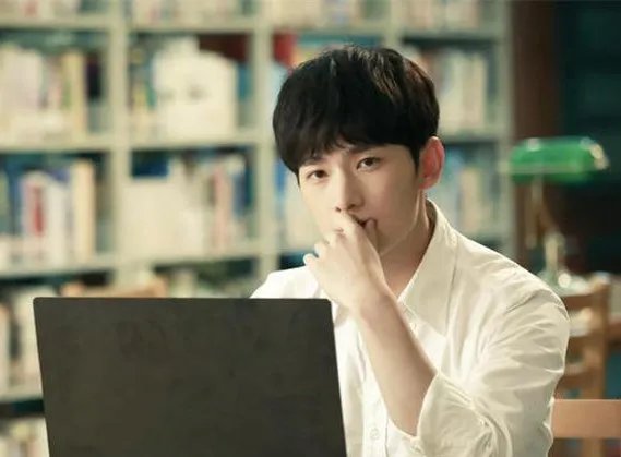 微微一笑很倾城电视剧预告片  该剧剧情及全部演员介绍