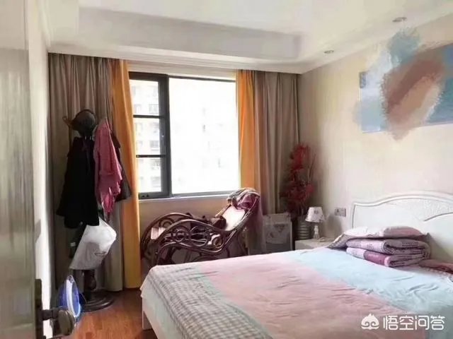 买了二手房原房东把神请走了，神位留下了可以扔掉吗？