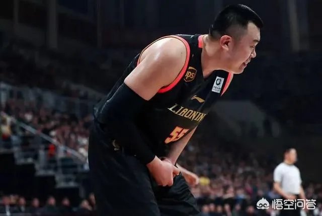 CBA联赛第42轮：辽宁衡润vs浙江广厦，韩德君手部受伤疑似骨折，总决赛怎么办？