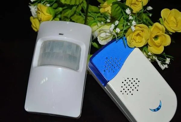 双向迎宾器原理