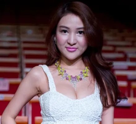 郭美美再次出事,仅仅20岁的女孩儿,揭开了谁的遮羞布?