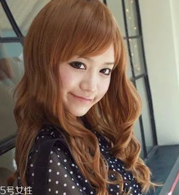 2022年流行短发还是长发 脸大的女生适合这些发型