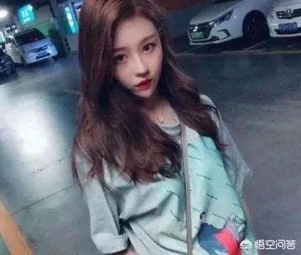 欧阳娜娜与Susan苏同框，网红和明星的差别大吗？