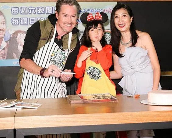 综艺达人黄嘉千老公是谁 揭秘其与老公搞笑恋爱史