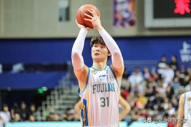 新疯狂三巨头!三场比赛和砍236分,他们能带队守住进入季后赛的最后一张门票么?