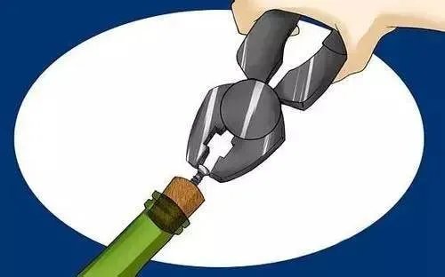 没有开瓶器，葡萄酒怎么打开？