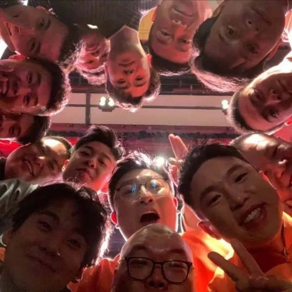 曾经在德云社红极一时的何云伟，离开德云社后，现状如何？