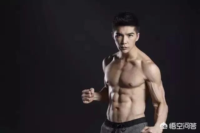 《海王》里有哪些很难发现的彩蛋?