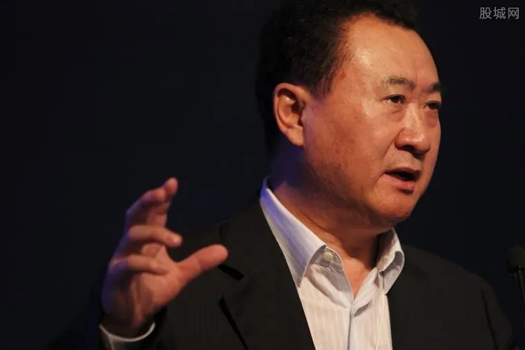 王健林财富缩水682亿 王健林财富为什么严重缩水