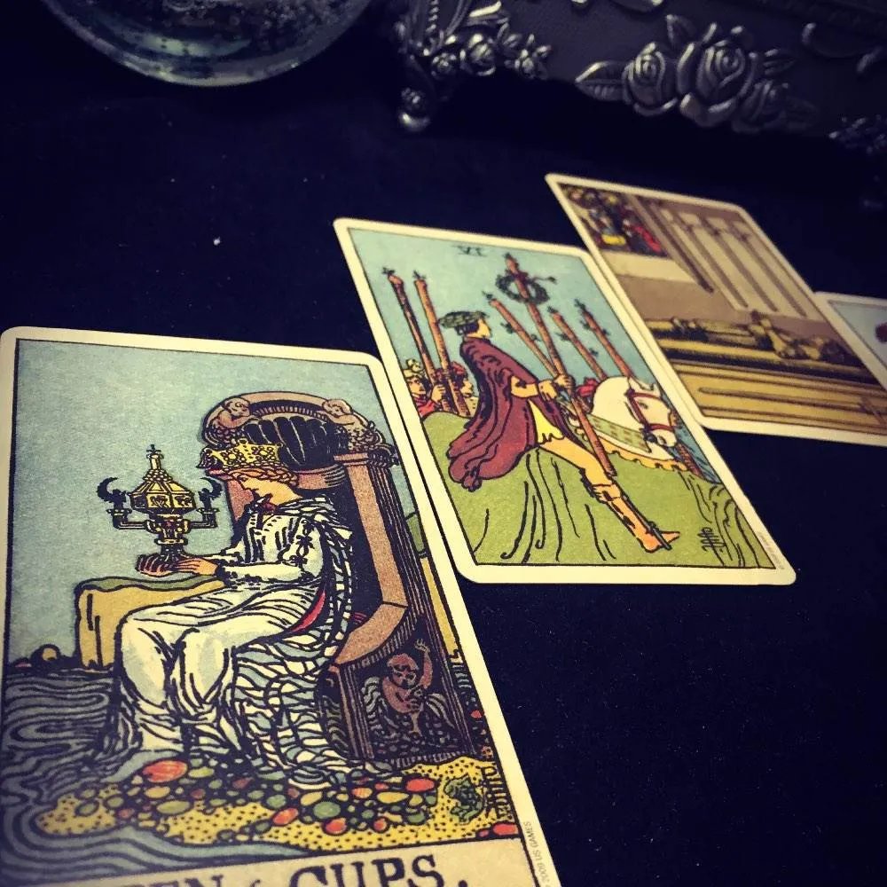 女人五官面相算命图解哪里有呢？