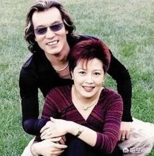 有人说头条全是李咏死的消息，难道一个艺人的离去会惊动全世界吗？你怎么看？